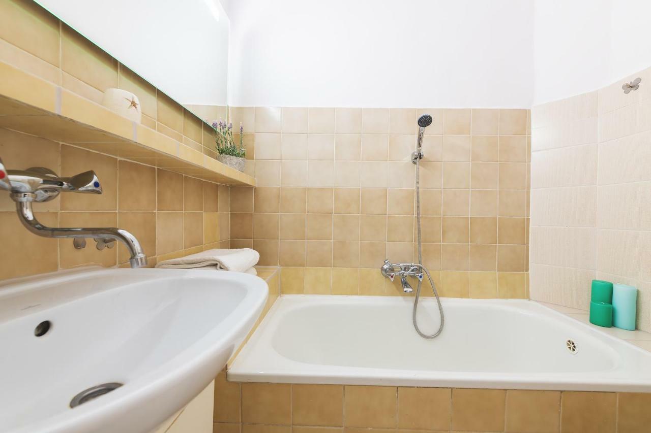 Zbawiciela Square P&O Serviced Apartments Varsovie Extérieur photo